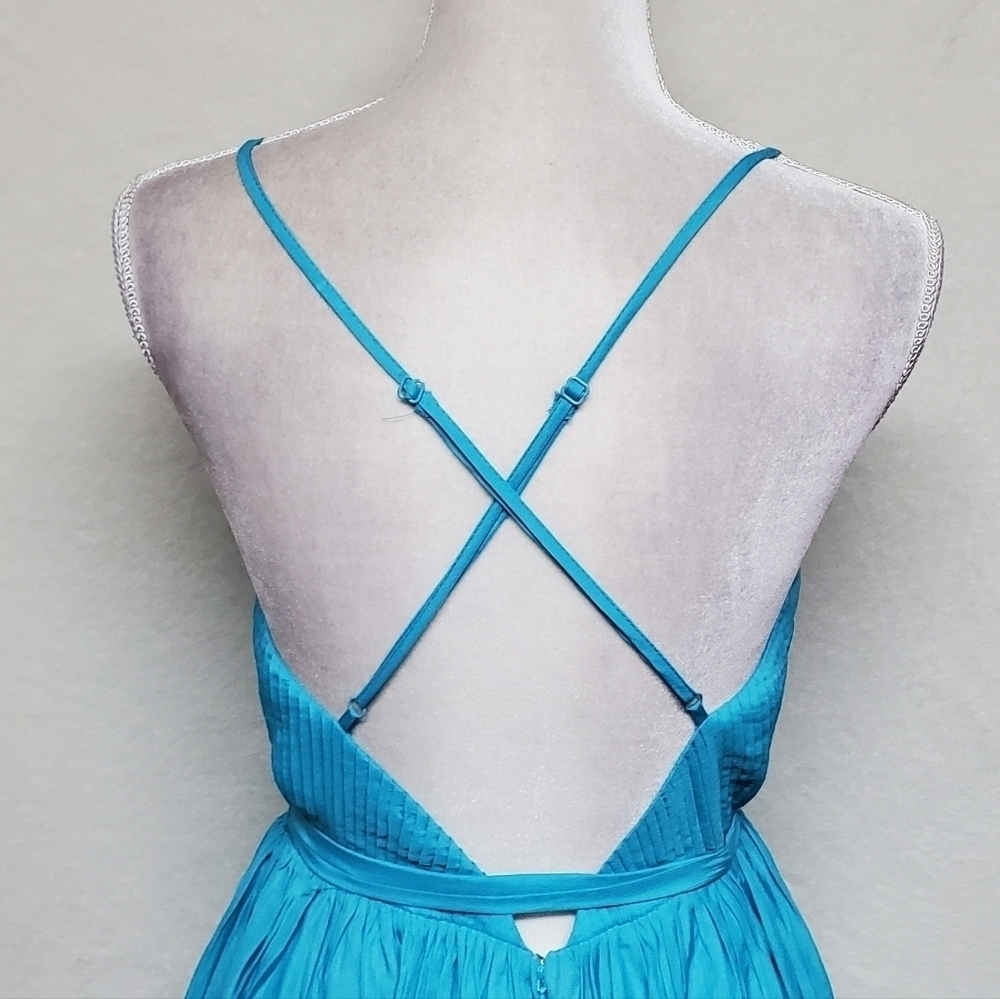 DO+BE Aqua Blue Pleated Deep V-neck Racerback Backless Tie-Waist Wide Leg Romper - Picture 12 of 15